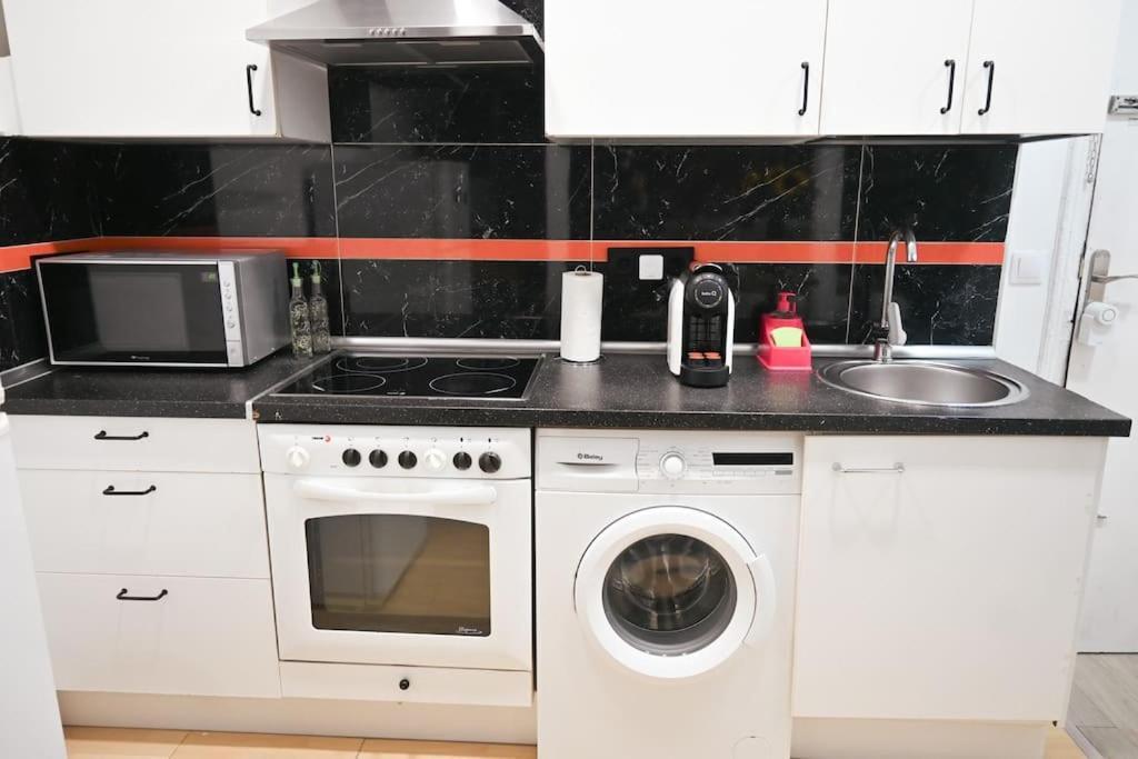 Appartement Agradable Apartamento Temporal De 1 Dormitorio En Madrid Pez30 Extérieur photo