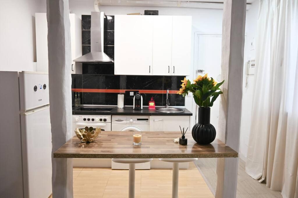Appartement Agradable Apartamento Temporal De 1 Dormitorio En Madrid Pez30 Extérieur photo