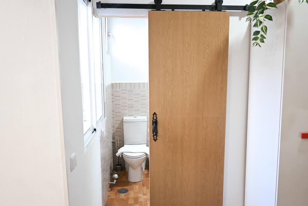 Appartement Agradable Apartamento Temporal De 1 Dormitorio En Madrid Pez30 Extérieur photo