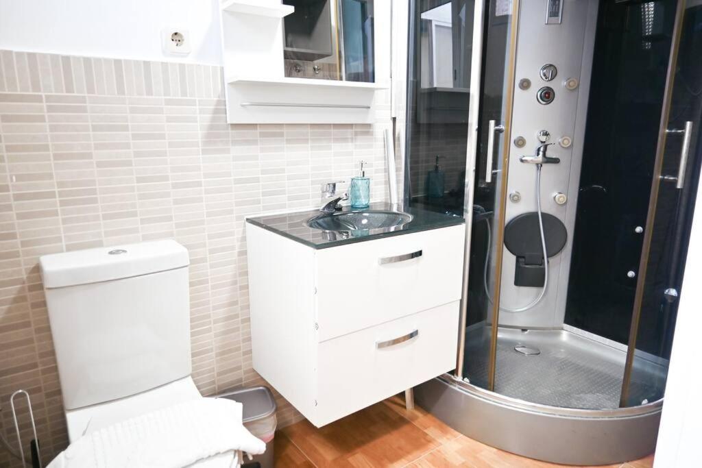 Appartement Agradable Apartamento Temporal De 1 Dormitorio En Madrid Pez30 Extérieur photo